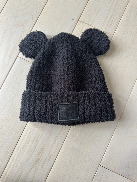 Barefoot Dreams Other - Barefoot Dreams Black Fuzzy Ear Beanie Hat - Kids Accessories